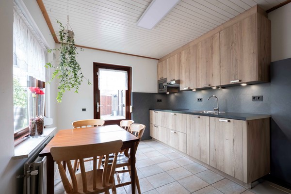Medium property photo - Ericalaan 35, 4741 EM Hoeven